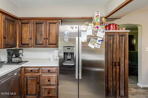 Tiny photo for 931 Harrow Road, Toledo, OH 43615 (MLS # 10010386)