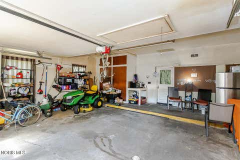 Tiny photo for 931 Harrow Road, Toledo, OH 43615 (MLS # 10010386)