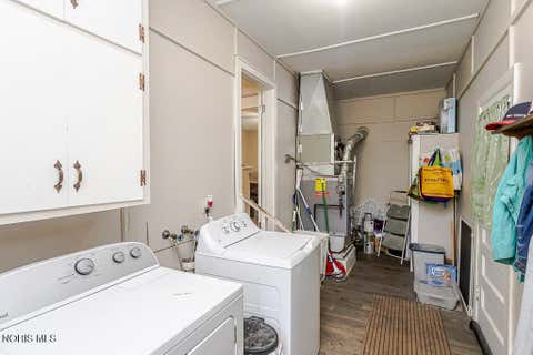 Tiny photo for 931 Harrow Road, Toledo, OH 43615 (MLS # 10010386)