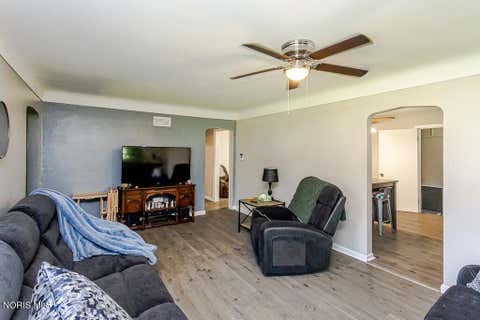 Tiny photo for 931 Harrow Road, Toledo, OH 43615 (MLS # 10010386)