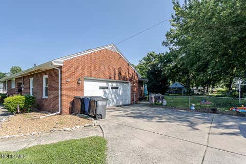 Tiny photo for 931 Harrow Road, Toledo, OH 43615 (MLS # 10010386)