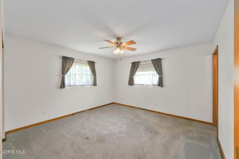 Tiny photo for 117 Tyler Drive, Walbridge, OH 43465 (MLS # 10010845)