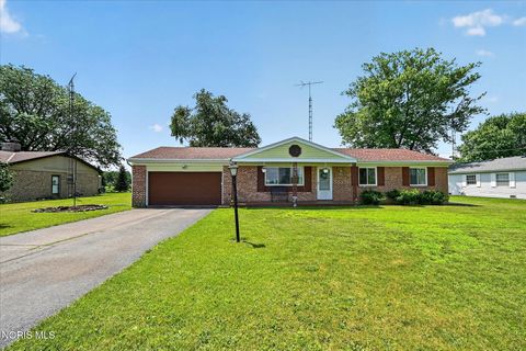 Homes For Sale - 2897 County Road H<br/> Swanton, OH 43558