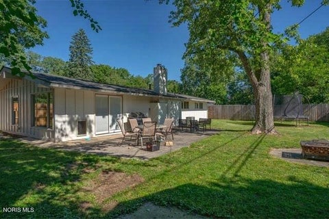 Tiny photo for 2930 Wicklow Road, Toledo, OH 43606 (MLS # 10009239)