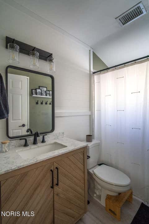 Tiny photo for 2930 Wicklow Road, Toledo, OH 43606 (MLS # 10009239)