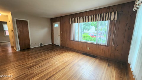 Tiny photo for 1133 Holgate Avenue, Maumee, OH 43537 (MLS # 10013616)