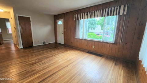 Tiny photo for 1133 Holgate Avenue, Maumee, OH 43537 (MLS # 10013616)