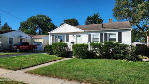 Photo of 1133 Holgate Avenue, Maumee, OH 43537 (MLS # 10013616)