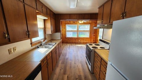 Tiny photo for 1133 Holgate Avenue, Maumee, OH 43537 (MLS # 10013616)