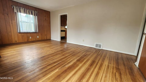 Tiny photo for 1133 Holgate Avenue, Maumee, OH 43537 (MLS # 10013616)