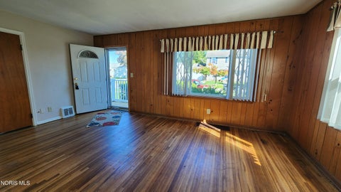 Tiny photo for 1133 Holgate Avenue, Maumee, OH 43537 (MLS # 10013616)