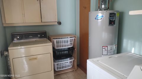 Tiny photo for 411 Danesmoor Road, Holland, OH 43528 (MLS # 10003522)