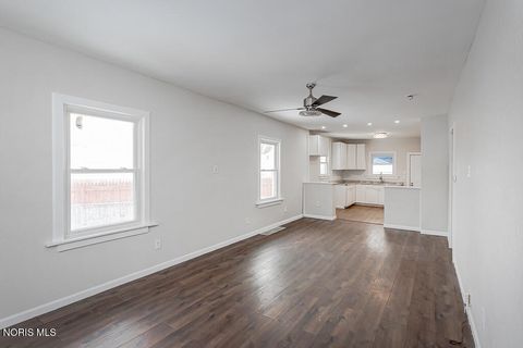 Tiny photo for 509 Dover Place, Toledo, OH 43605 (MLS # 10009003)