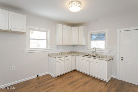 Tiny photo for 509 Dover Place, Toledo, OH 43605 (MLS # 10009003)