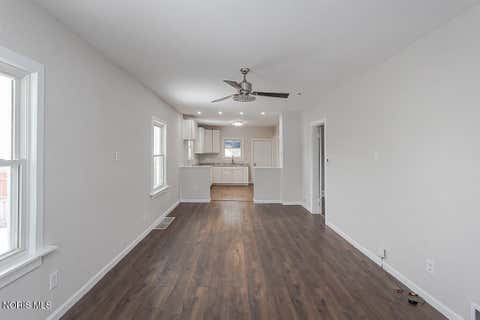 Tiny photo for 509 Dover Place, Toledo, OH 43605 (MLS # 10009003)