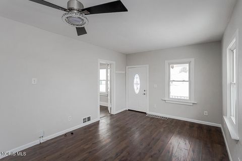 Tiny photo for 509 Dover Place, Toledo, OH 43605 (MLS # 10009003)
