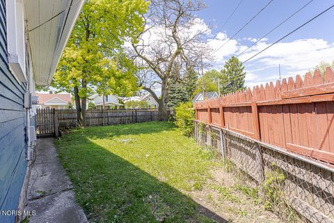 Tiny photo for 509 Dover Place, Toledo, OH 43605 (MLS # 10009003)