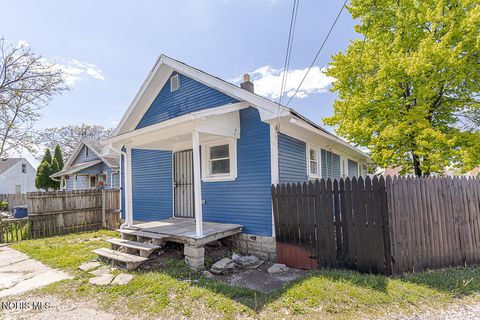 Tiny photo for 509 Dover Place, Toledo, OH 43605 (MLS # 10009003)