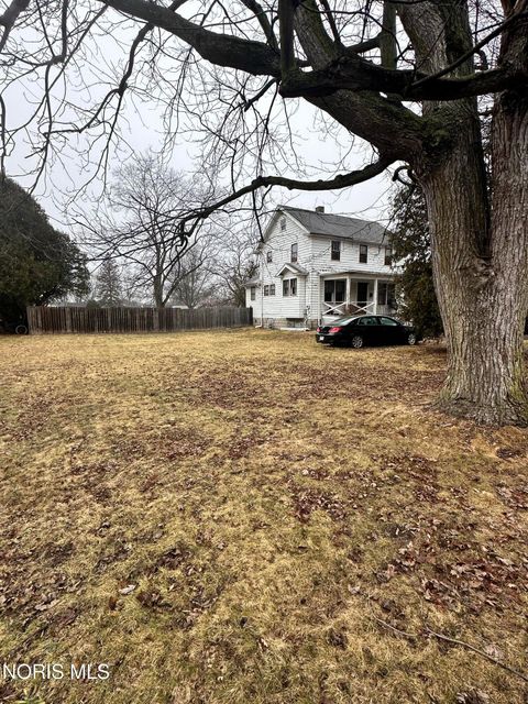 Tiny photo for 1207 Vanderbilt Road, Toledo, OH 43615 (MLS # 10004309)