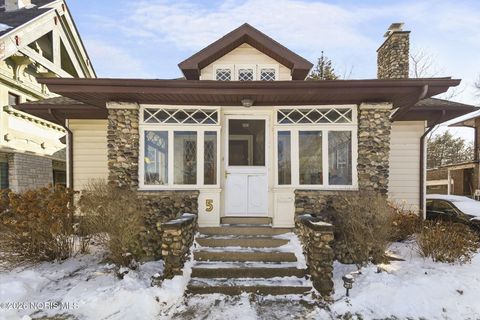 Photo of 5 Birckhead Place, Toledo, OH 43608 (MLS # 10003970)