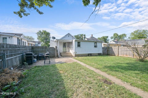 Tiny photo for 644 Cherry Street, Findlay, OH 45840 (MLS # 10012408)