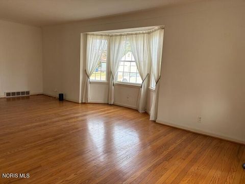 Tiny photo for 3175 Cheltenham Road, Toledo, OH 43606 (MLS # 10004624)