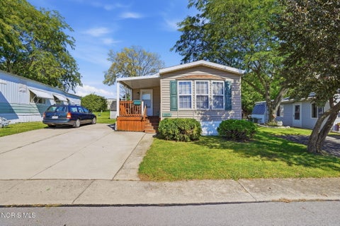 Photo of 1467 Eastshore Drive, Findlay, OH 45840 (MLS # 10014099)