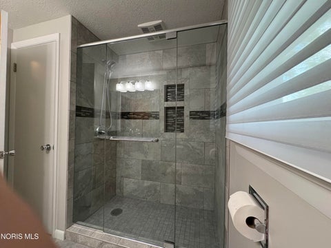 Tiny photo for 129 Woodley Terrace, Findlay, OH 45840 (MLS # 10012103)