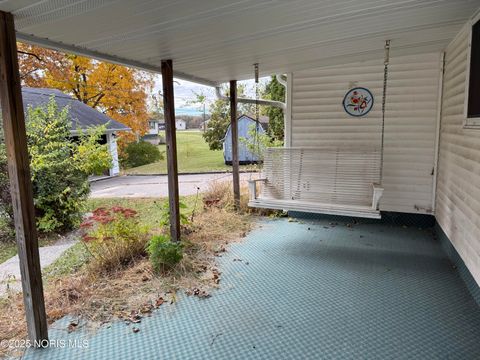 Tiny photo for 1711 Crestwood Drive, Defiance, OH 43512 (MLS # 10000601)