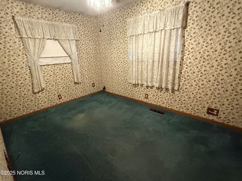 Tiny photo for 1711 Crestwood Drive, Defiance, OH 43512 (MLS # 10000601)