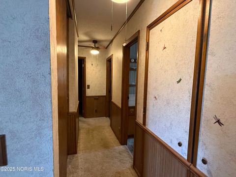 Tiny photo for 1711 Crestwood Drive, Defiance, OH 43512 (MLS # 10000601)