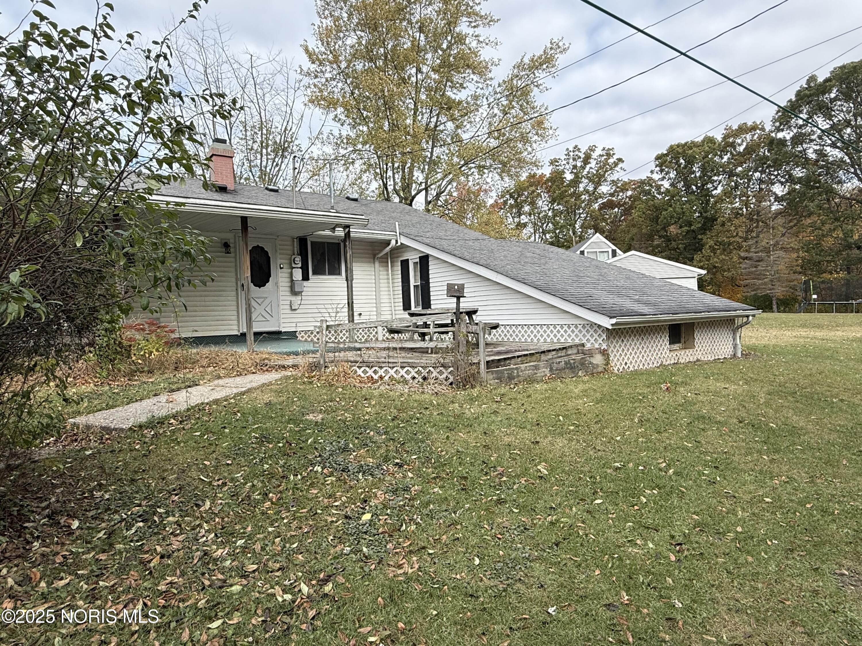 1711 Crestwood Drive