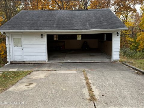 Tiny photo for 1711 Crestwood Drive, Defiance, OH 43512 (MLS # 10000601)