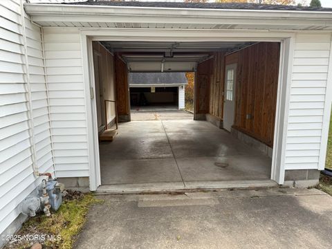 Tiny photo for 1711 Crestwood Drive, Defiance, OH 43512 (MLS # 10000601)