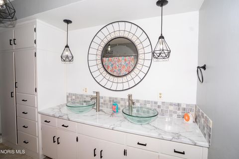 Tiny photo for 808 West Street, Archbold, OH 43502 (MLS # 10002086)