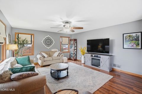 Tiny photo for 201 E Greenwood Drive, Haskins, OH 43525 (MLS # 10005788)