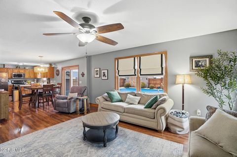 Tiny photo for 201 E Greenwood Drive, Haskins, OH 43525 (MLS # 10005788)