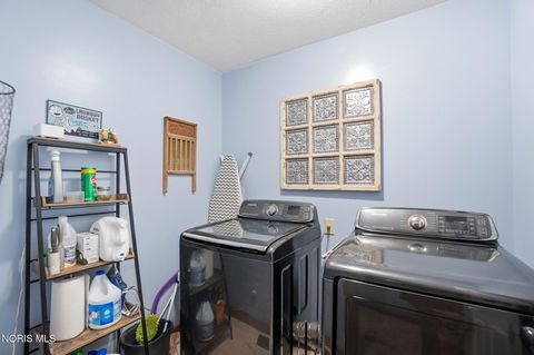 Tiny photo for 201 E Greenwood Drive, Haskins, OH 43525 (MLS # 10005788)