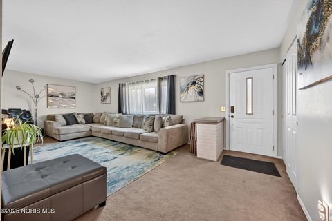 Tiny photo for 4035 Greencrest Lane, Toledo, OH 43614 (MLS # 10002365)