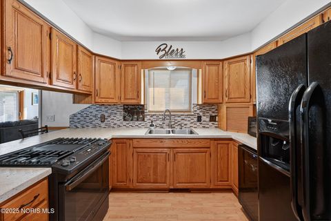 Tiny photo for 4035 Greencrest Lane, Toledo, OH 43614 (MLS # 10002365)