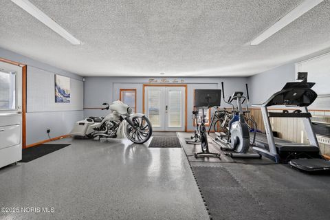 Tiny photo for 4035 Greencrest Lane, Toledo, OH 43614 (MLS # 10002365)