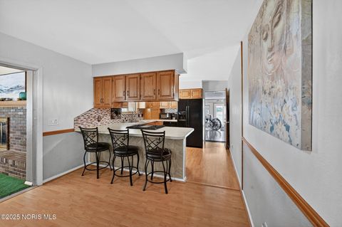 Tiny photo for 4035 Greencrest Lane, Toledo, OH 43614 (MLS # 10002365)