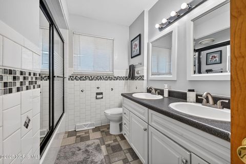 Tiny photo for 4035 Greencrest Lane, Toledo, OH 43614 (MLS # 10002365)