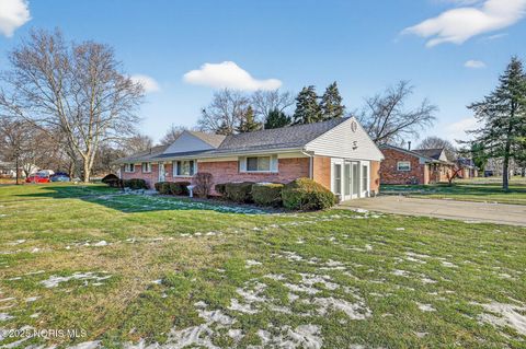 Tiny photo for 4035 Greencrest Lane, Toledo, OH 43614 (MLS # 10002365)