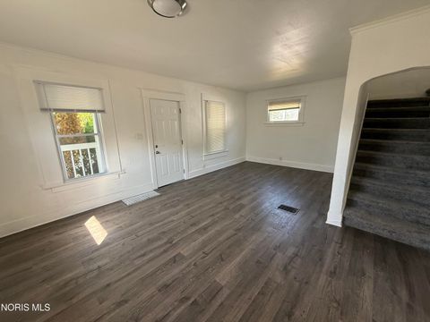 Tiny photo for 1123 Hamilton Street, Toledo, OH 43607 (MLS # 10005280)