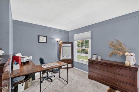 Tiny photo for 6629 Garden Road, Maumee, OH 43537 (MLS # 10012790)