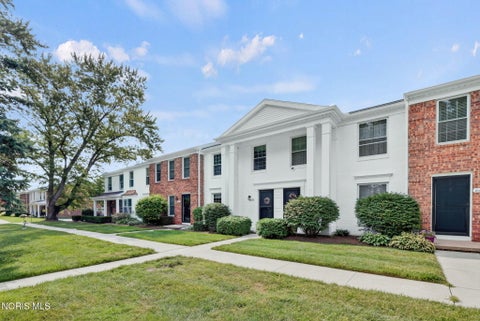 Tiny photo for 6629 Garden Road, Maumee, OH 43537 (MLS # 10012790)