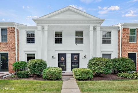Tiny photo for 6629 Garden Road, Maumee, OH 43537 (MLS # 10012790)