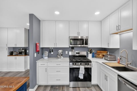 Tiny photo for 6629 Garden Road, Maumee, OH 43537 (MLS # 10012790)