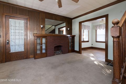 Tiny photo for 211 Summit Street, Fostoria, OH 44830 (MLS # 10000286)